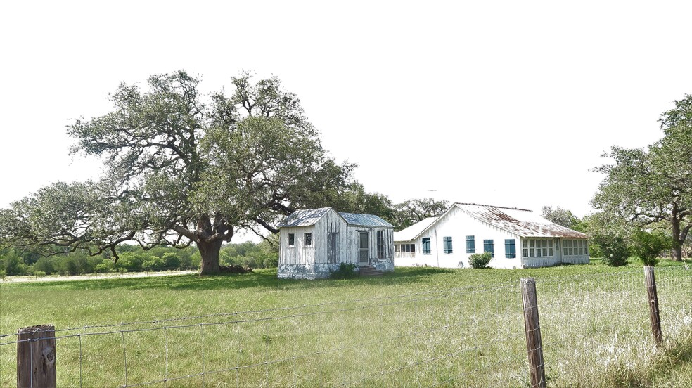 1136 County Road 212, Smiley, TX à vendre - Photo de l’immeuble – Image 3 sur 17