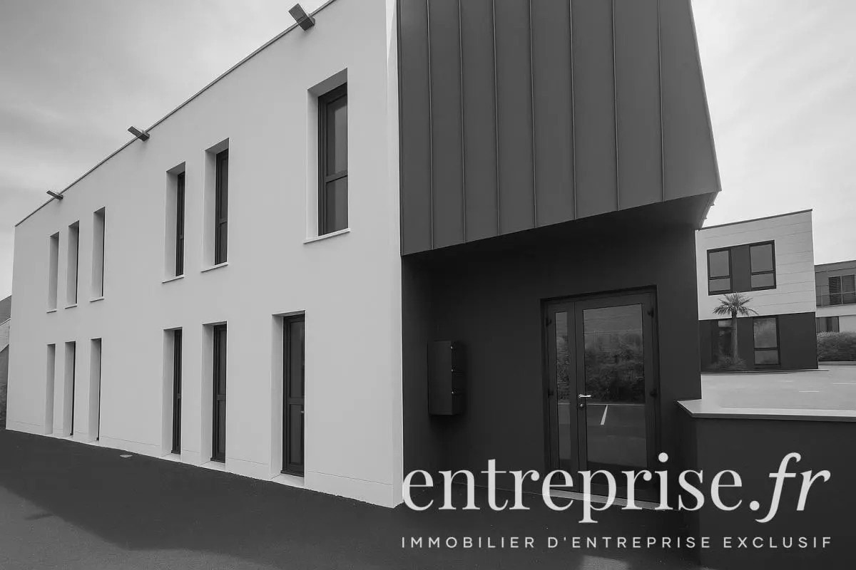 Bureau dans Beaucouzé à louer Photo principale– Image 1 sur 5