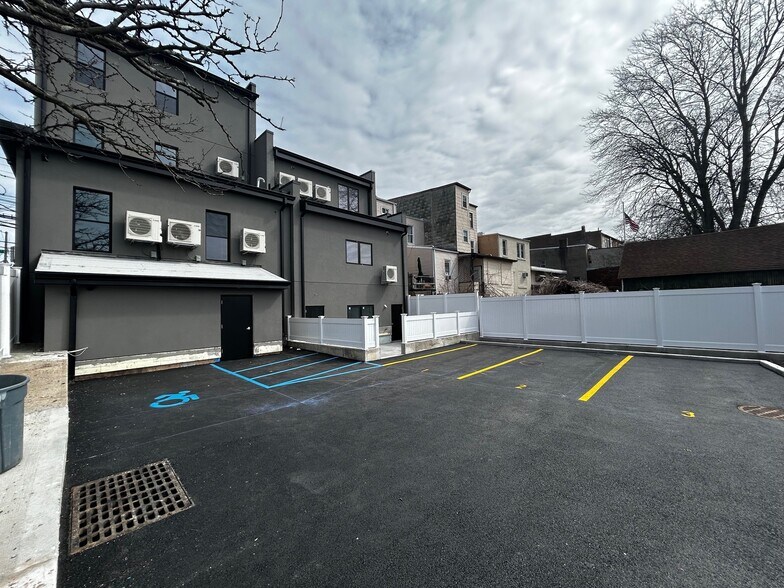 1230 Bay St, Staten Island, NY à louer - Photo de l’immeuble – Image 3 sur 4