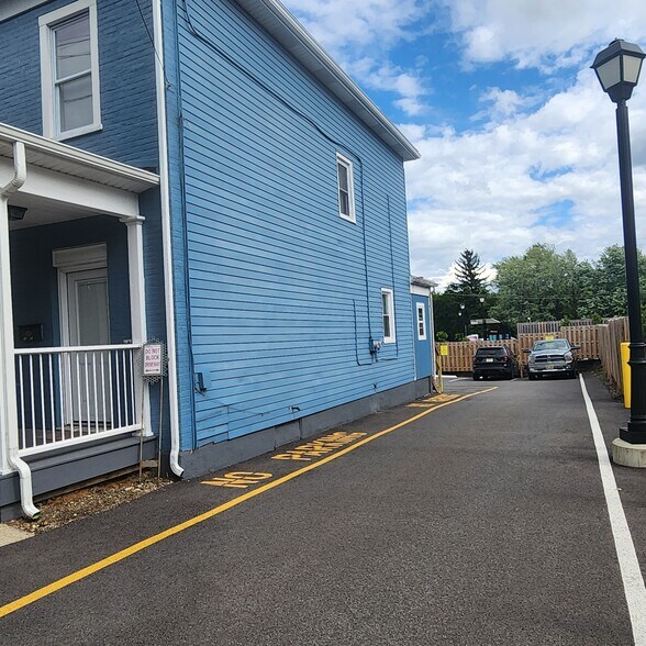 37 W Washington Ave, Washington, NJ à louer - Photo de l’immeuble – Image 3 sur 15