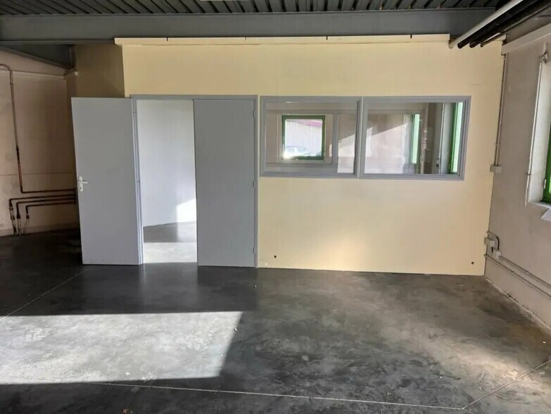 Local d’activités dans Grézieu-la-Varenne à louer - Photo intérieure – Image 3 sur 10