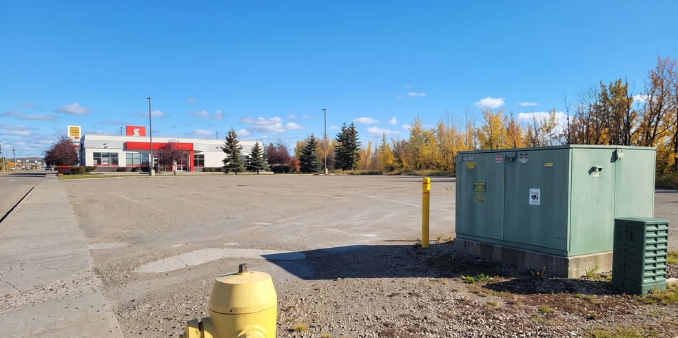 414 Carmichael Ln, Hinton, AB à vendre - Autre – Image 2 sur 4