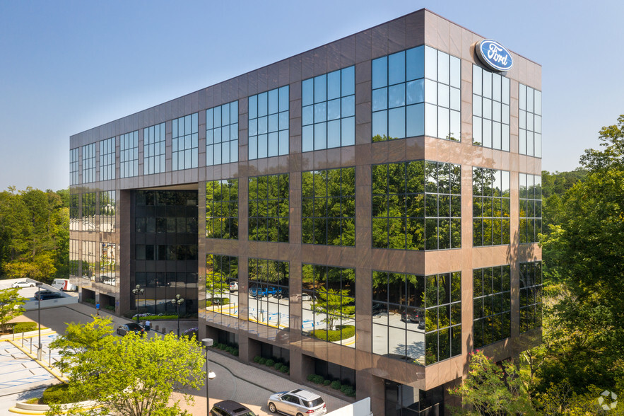 1455 Lincoln Pkwy E, Atlanta, GA à louer - Photo de l’immeuble – Image 1 sur 15