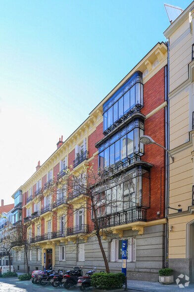 Calle de Orfila, 8, Madrid, Madrid à louer - Photo de l’immeuble – Image 3 sur 3