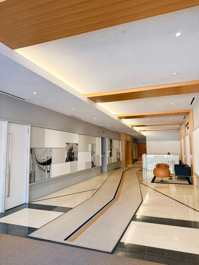 1155 Market St, San Francisco, CA 94103 - Lot Floors 1 - 8 - - Hall d’entrée - Image 1 of 4