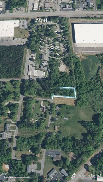 217 Aloe Rd, Greensboro, NC à vendre - Vidéo sur l’annonce professionnelle – Image 2 sur 10