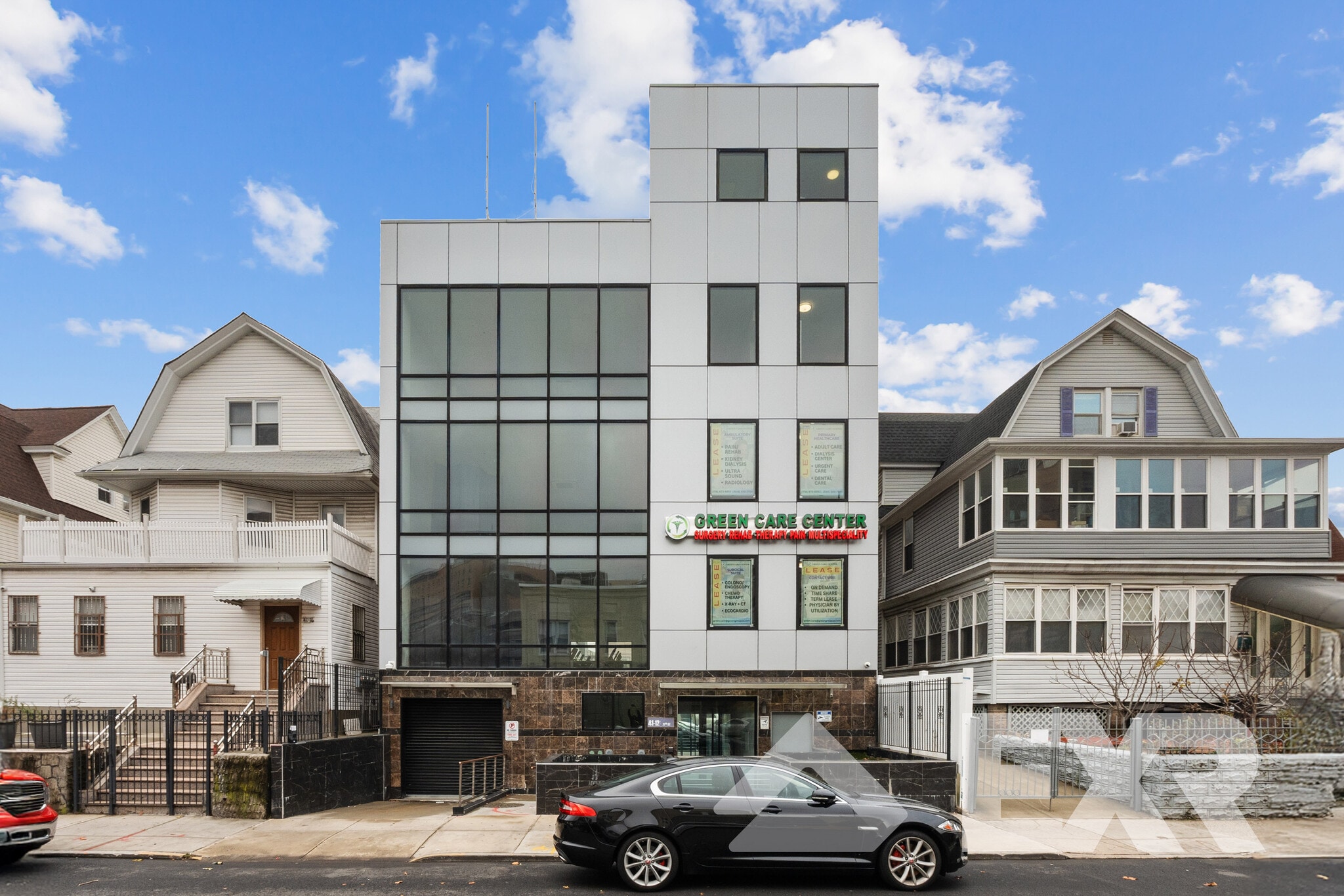 41-12 77th St, Elmhurst, NY à louer Aérien– Image 1 sur 5