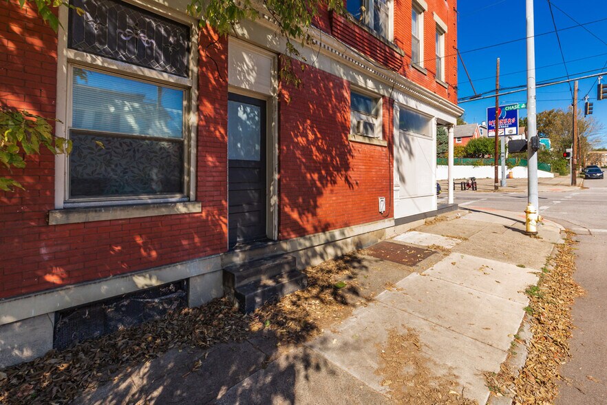 1801 Chase Ave, Cincinnati, OH à vendre - Photo de l’immeuble – Image 2 sur 74