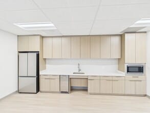 1250 W Mockingbird Ln, Dallas, TX à louer Photo intérieure– Image 2 sur 5