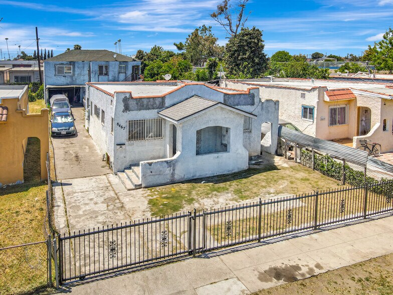 8467 Zamora Ave, Los Angeles, CA à vendre - Photo de l’immeuble – Image 1 sur 10