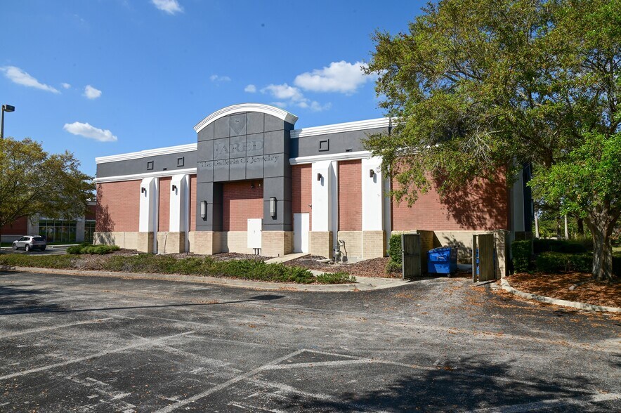 8104 Citrus Park Dr, Tampa, FL à louer - Photo de l’immeuble – Image 2 sur 6