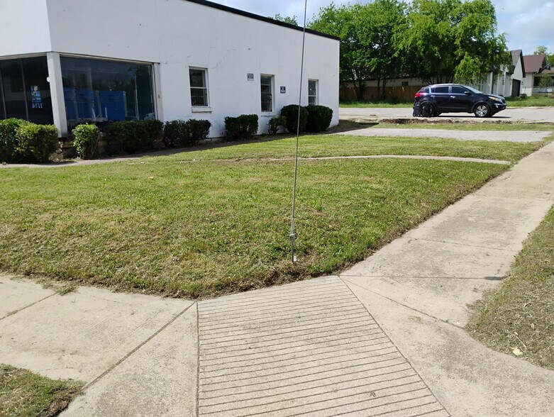2200 Evans Ave, Fort Worth, TX à vendre - Photo principale – Image 1 sur 1