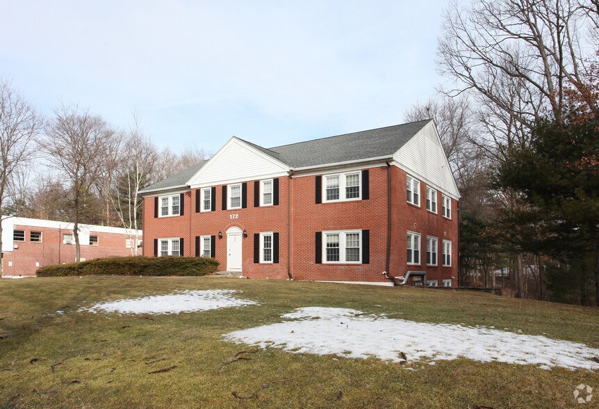 172 W Main St, Avon, CT à louer - Photo de l’immeuble – Image 3 sur 3