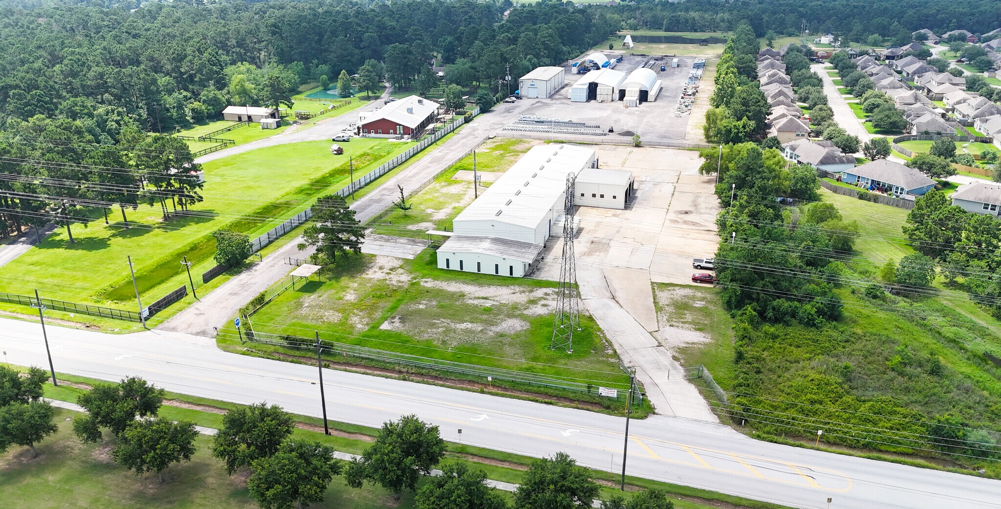 11117 Mahaffey Rd, Tomball, TX à louer Photo de l’immeuble– Image 1 sur 8