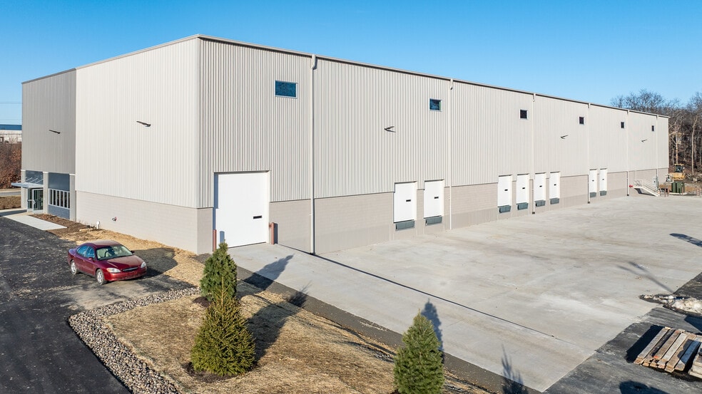 485-495 Research Dr, Pittston Township, PA à louer - Photo principale – Image 1 sur 4