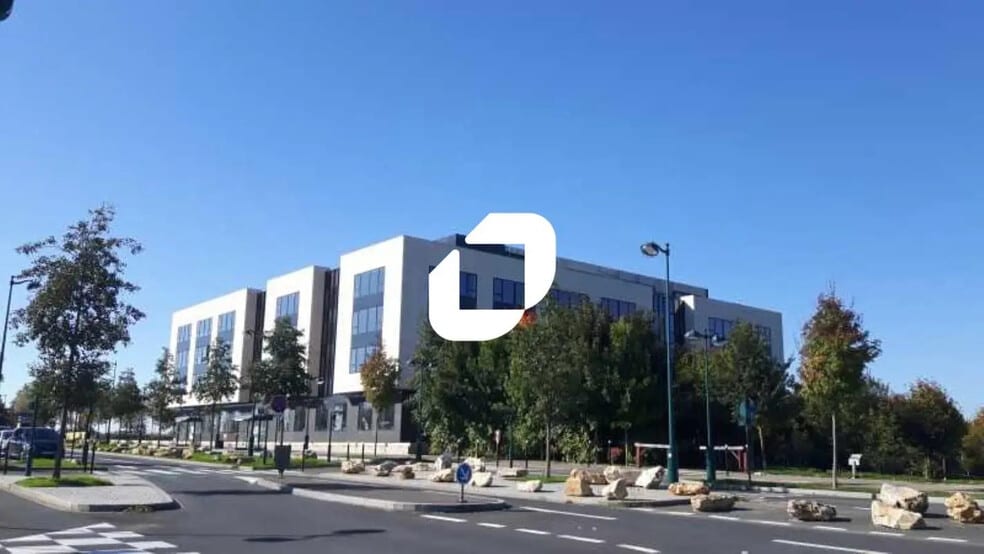 Bureau dans Jossigny à vendre - Photo de l’immeuble – Image 3 sur 3