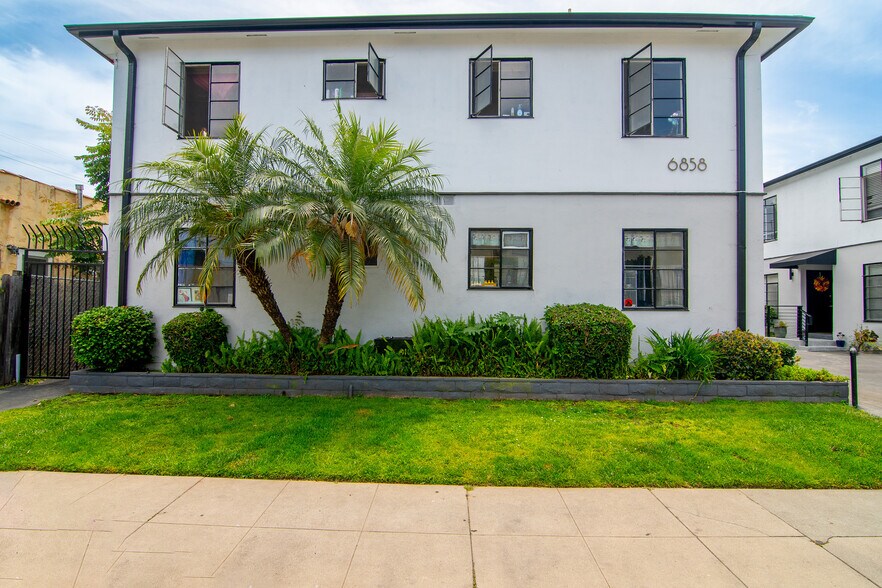 Hollywood Portfolio portefeuille de 3 biens à vendre sur LoopNet.fr - Photo de l’immeuble – Image 3 sur 21