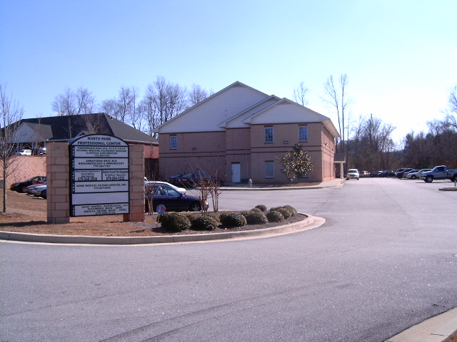 145-155 N Park Trl, Stockbridge, GA à louer - Photo de l’immeuble – Image 2 sur 15