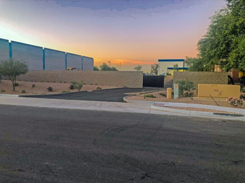 190 E Corporate Pl, Chandler, AZ à louer - Photo de l’immeuble – Image 1 sur 4