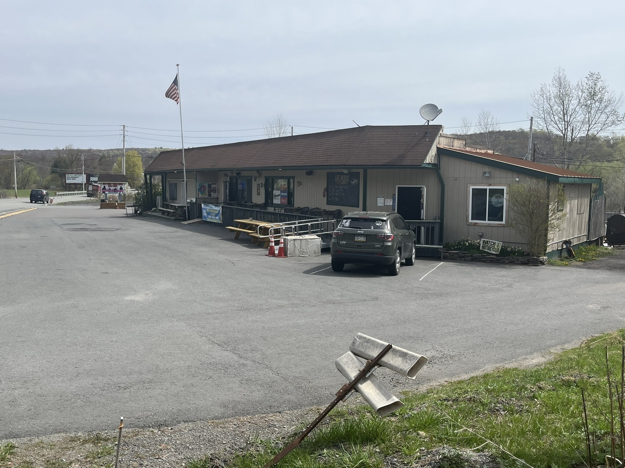 1058 Main St, Newfoundland, PA à vendre Photo principale– Image 1 sur 6