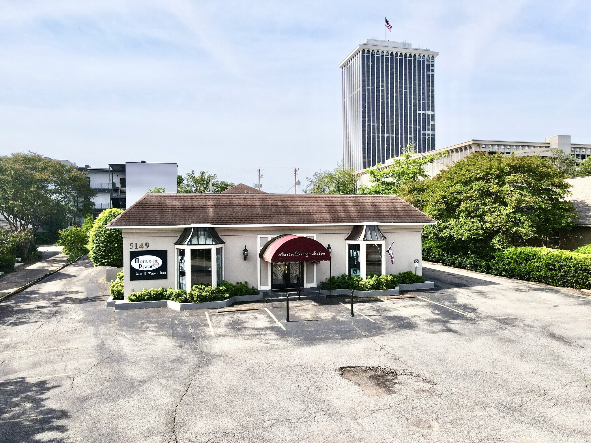 5149 Wheelis Dr, Memphis, TN à vendre Photo de l’immeuble– Image 1 sur 13