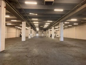 110 Bis Avenue Du Général Leclerc, Pantin à louer Photo intérieure– Image 2 sur 6