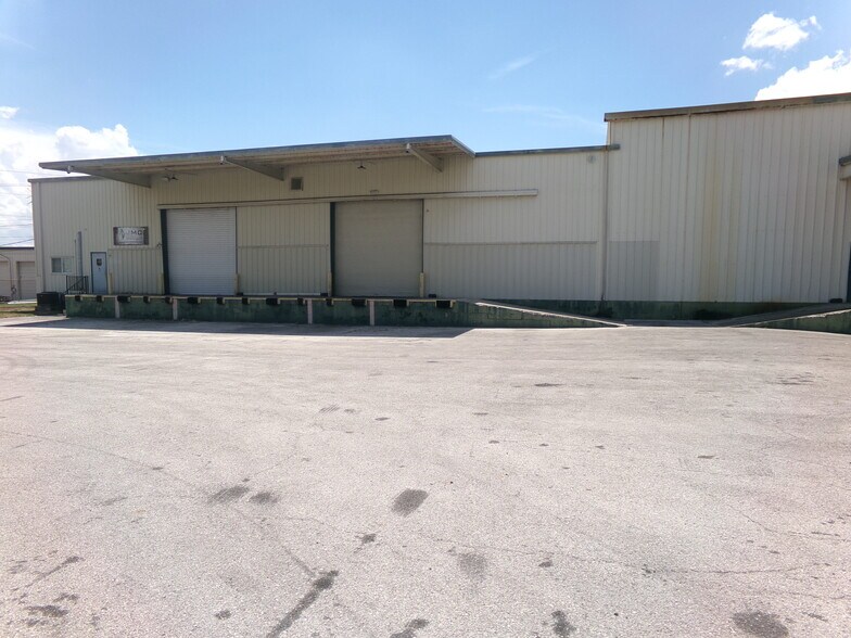 3030 Winter Lake Rd, Lakeland, FL à louer - Photo de l’immeuble – Image 3 sur 12