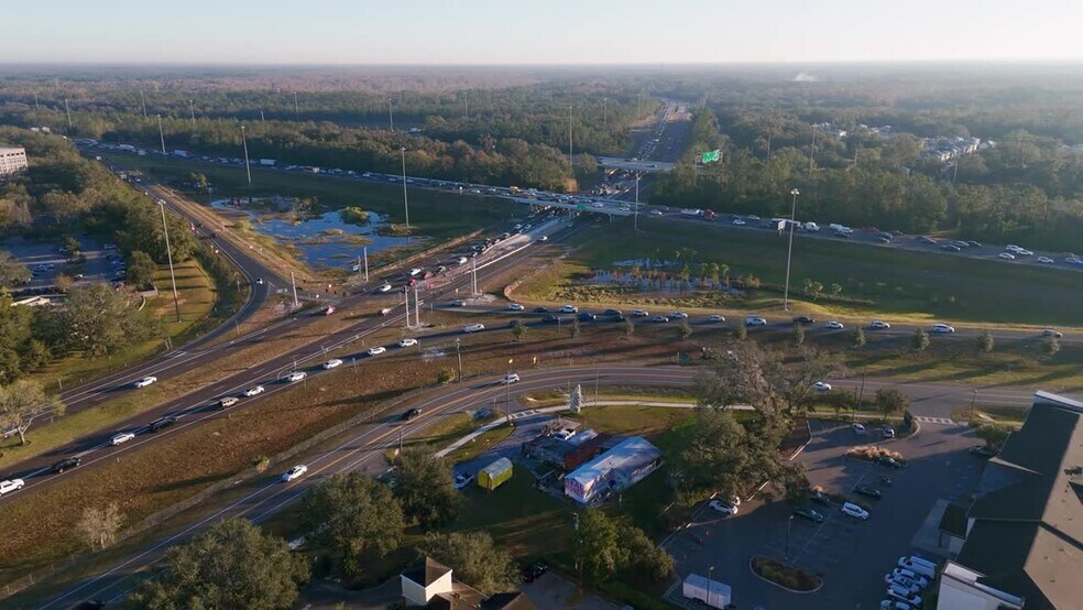 12212 Morris Bridge Rd, Temple Terrace, FL à vendre - Vidéo sur l’annonce professionnelle – Image 2 sur 12