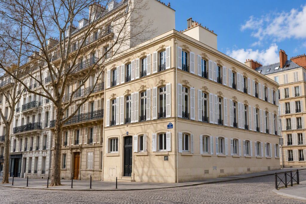 14 Avenue Trudaine, Paris à louer Photo de l’immeuble– Image 1 sur 10