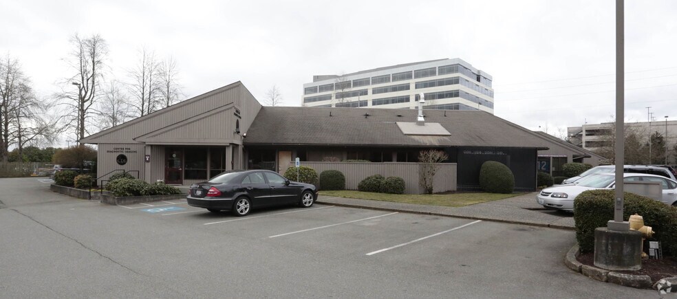 1310 116th Ave NE, Bellevue, WA à vendre - Photo de l’immeuble – Image 2 sur 10