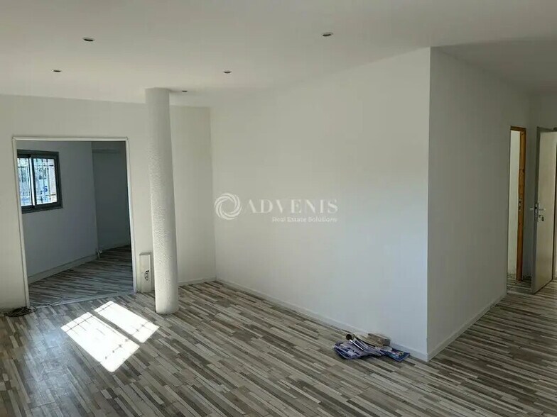 Bureau dans Saint-Jean-de-Védas à louer - Photo de l’immeuble – Image 3 sur 12