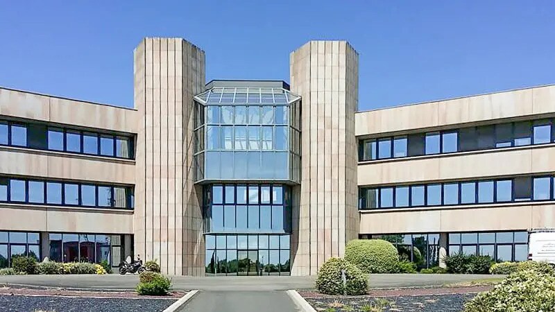 Bureau dans Plérin à louer - Photo de l’immeuble – Image 1 sur 8
