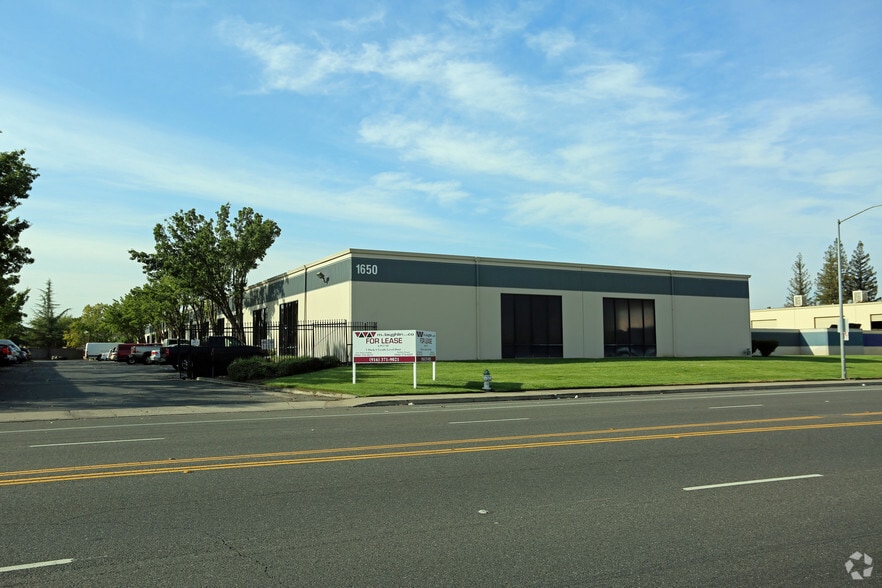 1650 Bell Ave, Sacramento, CA à louer - Photo de l’immeuble – Image 3 sur 3