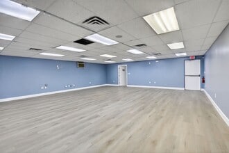 3157 N University Dr, Hollywood, FL à vendre Photo intérieure– Image 2 sur 5