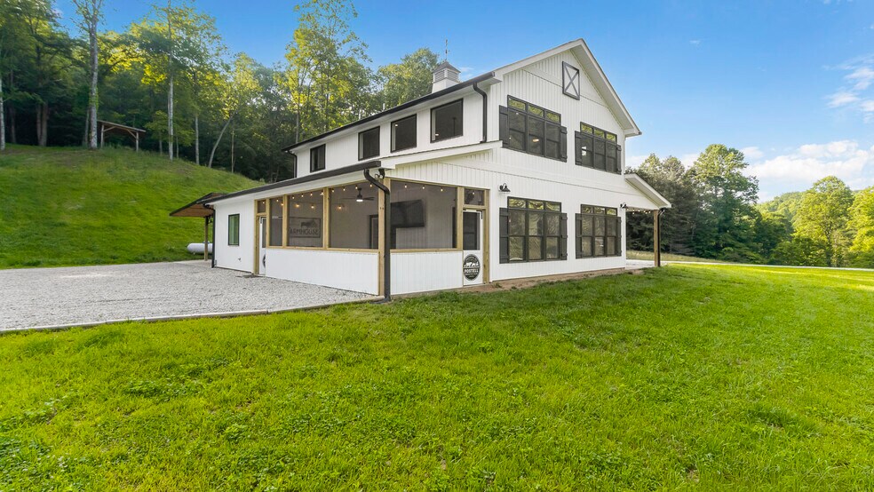 1651 Winding Stairs rd, Topton, NC à vendre - Photo principale – Image 1 sur 69