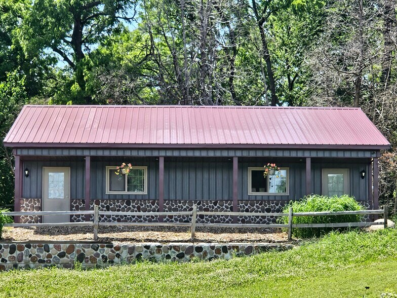 51 Minnesota Ave, Oronoco, MN à vendre - Photo de l’immeuble – Image 3 sur 11