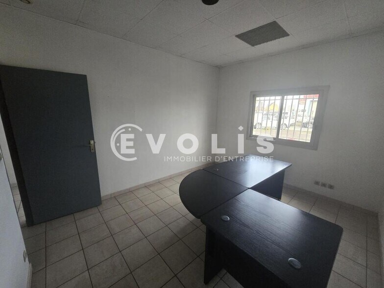 Bureau dans La Norville à louer - Photo intérieure – Image 1 sur 7