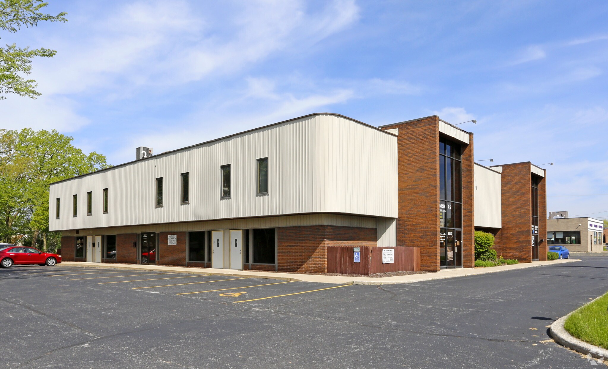 15510 Cicero Ave, Oak Forest, IL à louer Photo principale– Image 1 sur 21