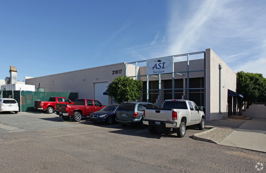 21617 N 2nd Ave, Phoenix, AZ à louer - Photo de l’immeuble – Image 3 sur 20