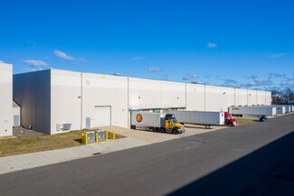 Plus de détails pour 41-43 Runway Rd, Levittown, PA - Industriel/Logistique à louer