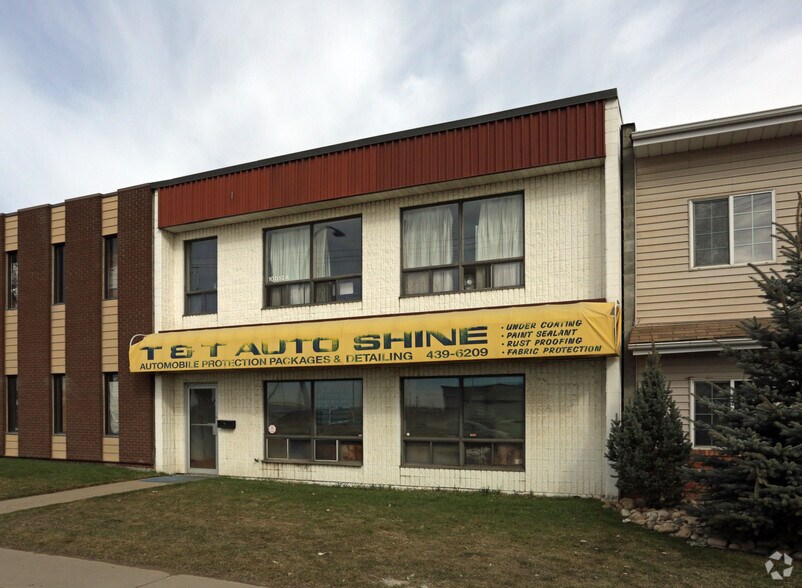 10012 79 Av NW, Edmonton, AB à vendre - Photo de l’immeuble – Image 2 sur 17