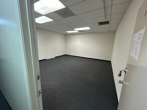 4800 W 34th St, Houston, TX à louer Photo intérieure– Image 2 sur 2