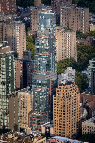 Plus de détails pour 2628 Broadway, New York, NY - Local commercial à louer