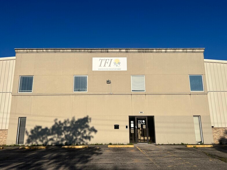 1711 S Longfellow St, Wichita, KS à louer - Photo de l’immeuble – Image 3 sur 9