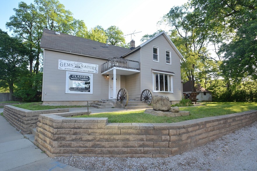 231 N Milwaukee Ave, Wheeling, IL à vendre - Photo principale – Image 1 sur 30