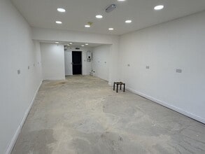 82A Fenwick Dr, Bradford à louer Photo intérieure– Image 2 sur 2