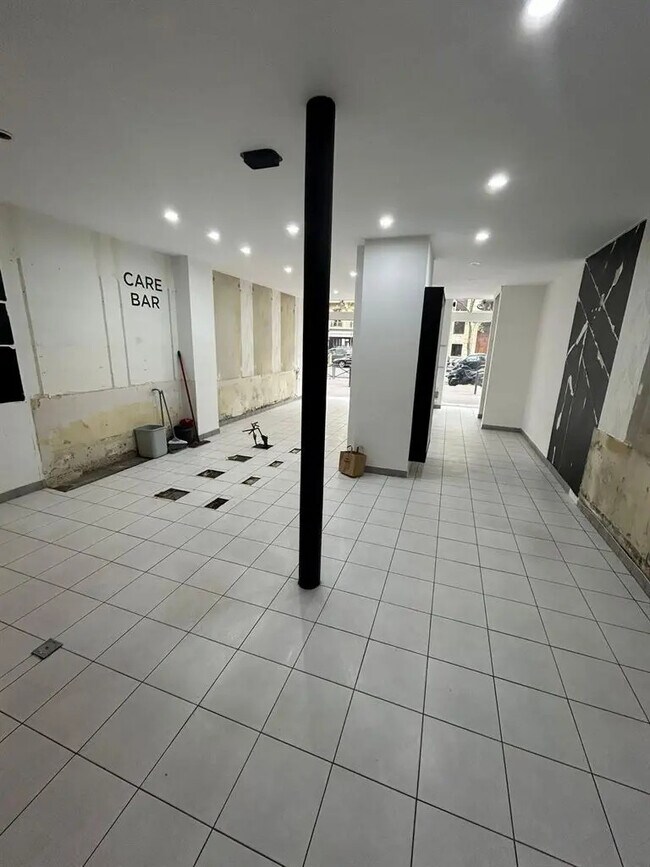 Plus de détails pour Local commercial à louer