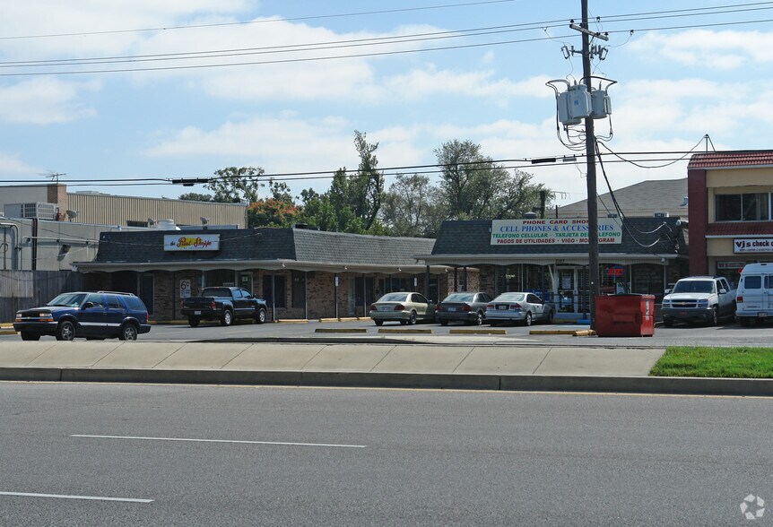 2327 Veterans Memorial Blvd, Kenner, LA à louer - Photo principale – Image 1 sur 9