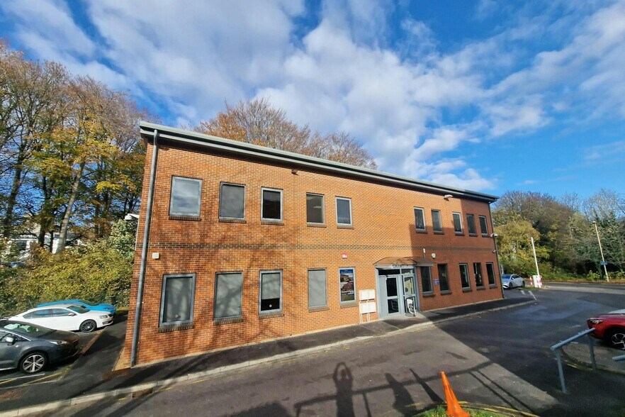 Priestley Rd, Basingstoke à louer - Photo de l’immeuble – Image 2 sur 2