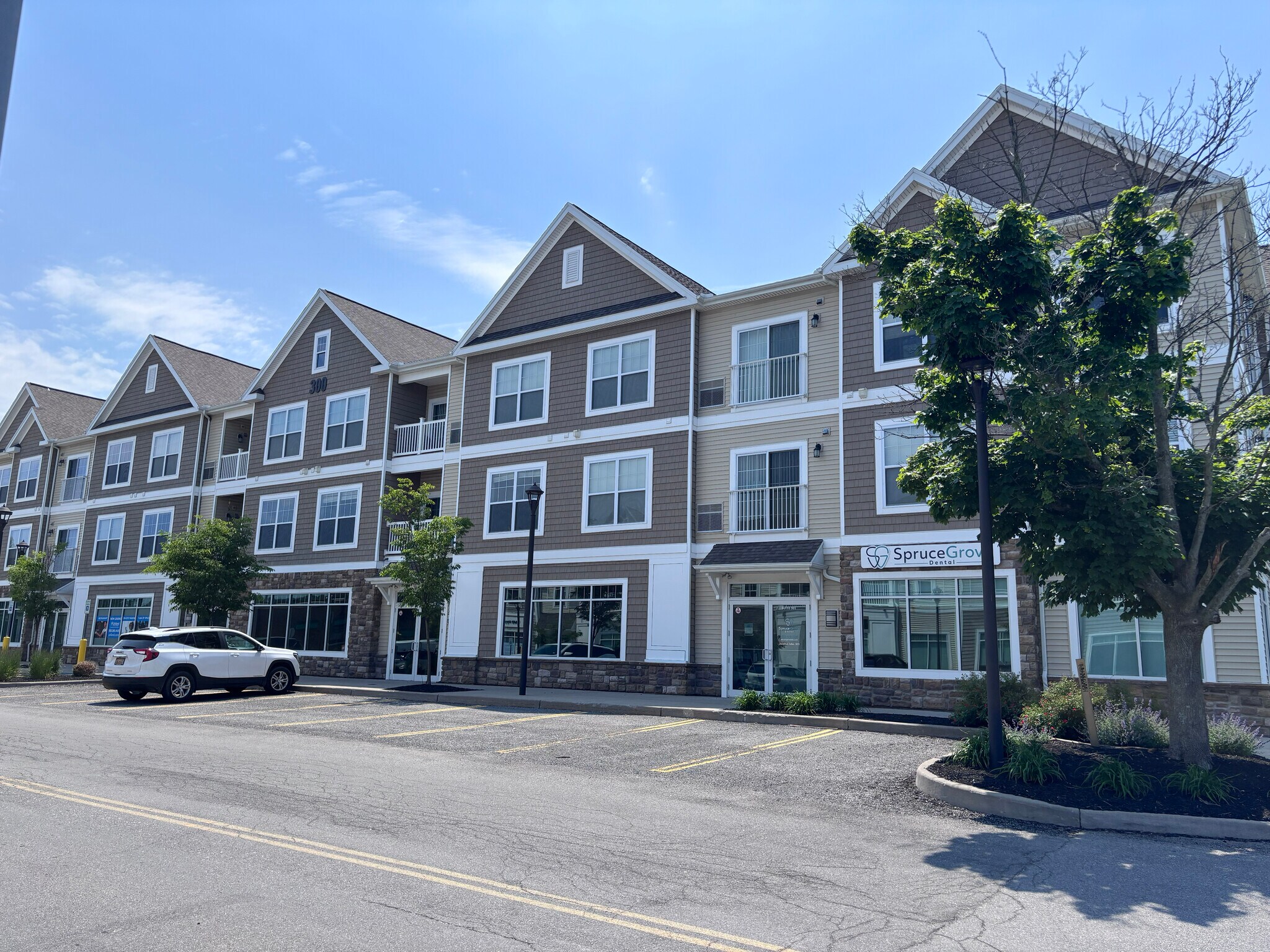 100-300 Glenmose Rd, Fairport, NY à louer Photo de l’immeuble– Image 1 sur 10